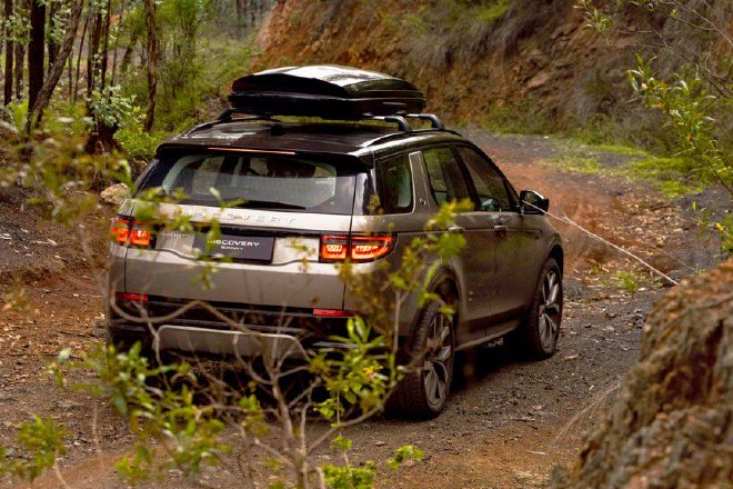 Born to love adventure and test drive the new Land Rover Discovery Sport Edition.